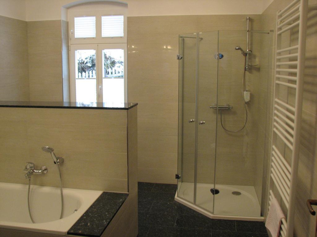 Hotel Garni Dekorahaus Bad Schandau Rum bild